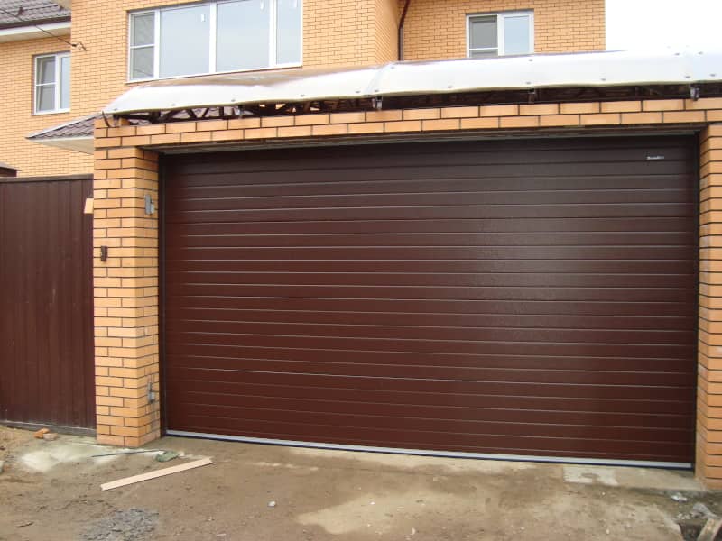 Секционные ворота DoorHan в Тюмени с установкой